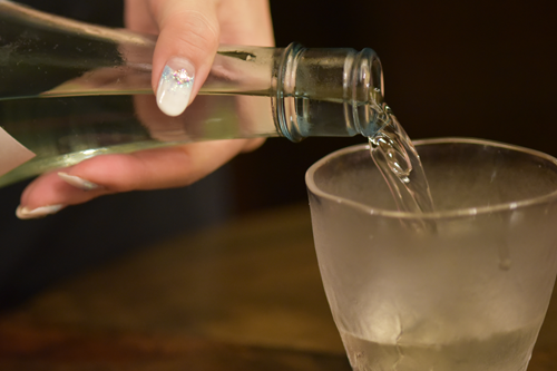 エスエーケーイー・ジャパン株式会社はお酒とお料理を通じて社会に貢献いたします。